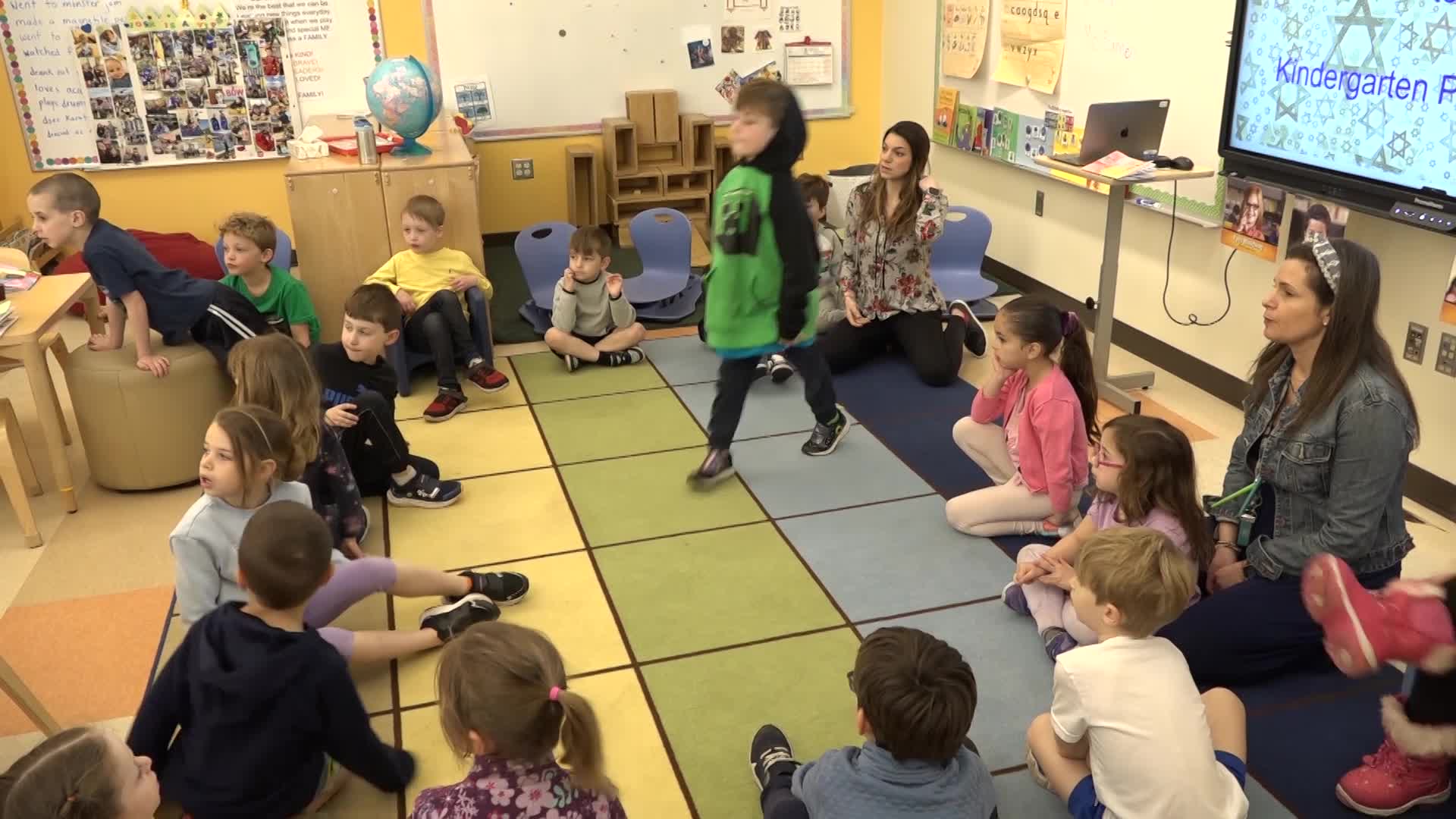 Thumbnail image for HAPPY PASSOVER! JOIN A KINDERGARTEN SEDER AT DEDHAM'S RASHI SCHOOL