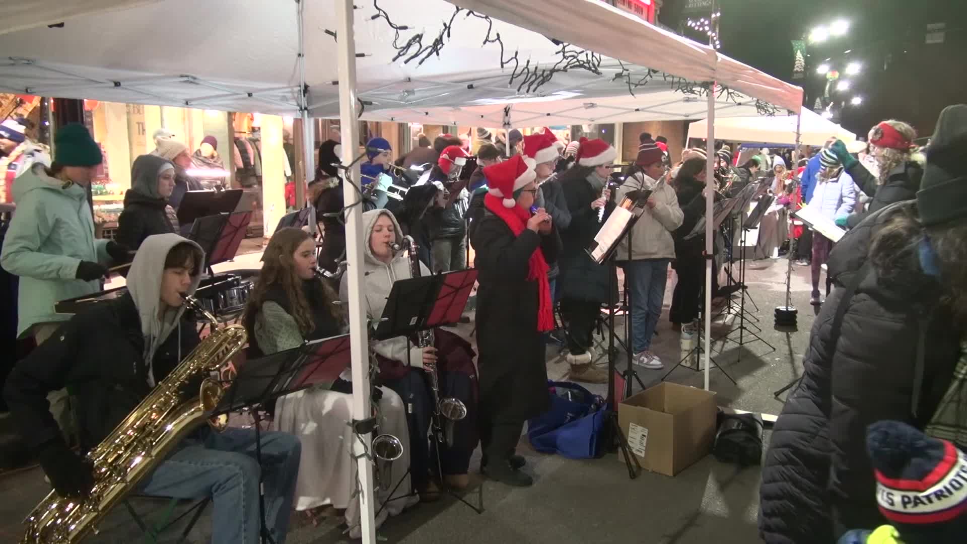 Thumbnail image for DEDHAM SQUARE 2024 HOLIDAY STROLL