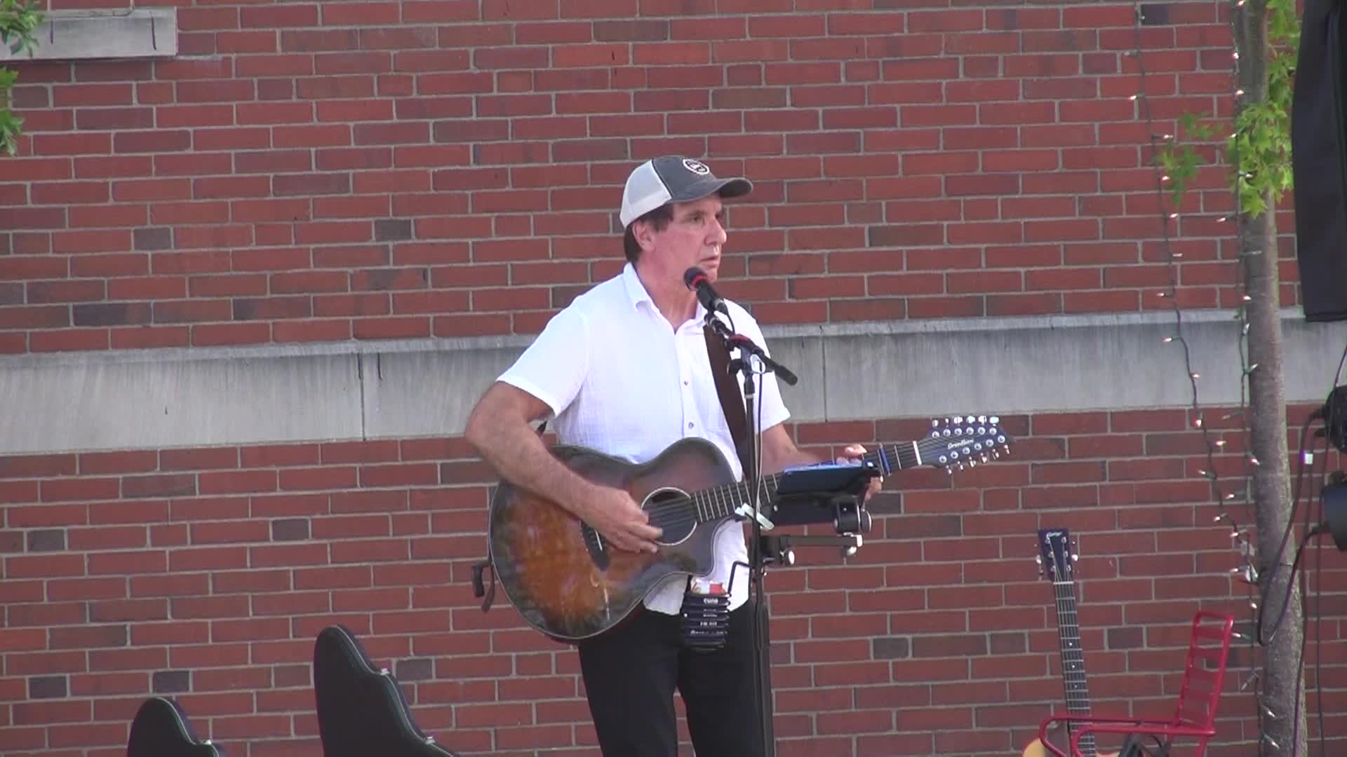 Thumbnail image for Dedham Square Circle's CONCERTS ONTHE TOWN GREEN- MIKE EMERY